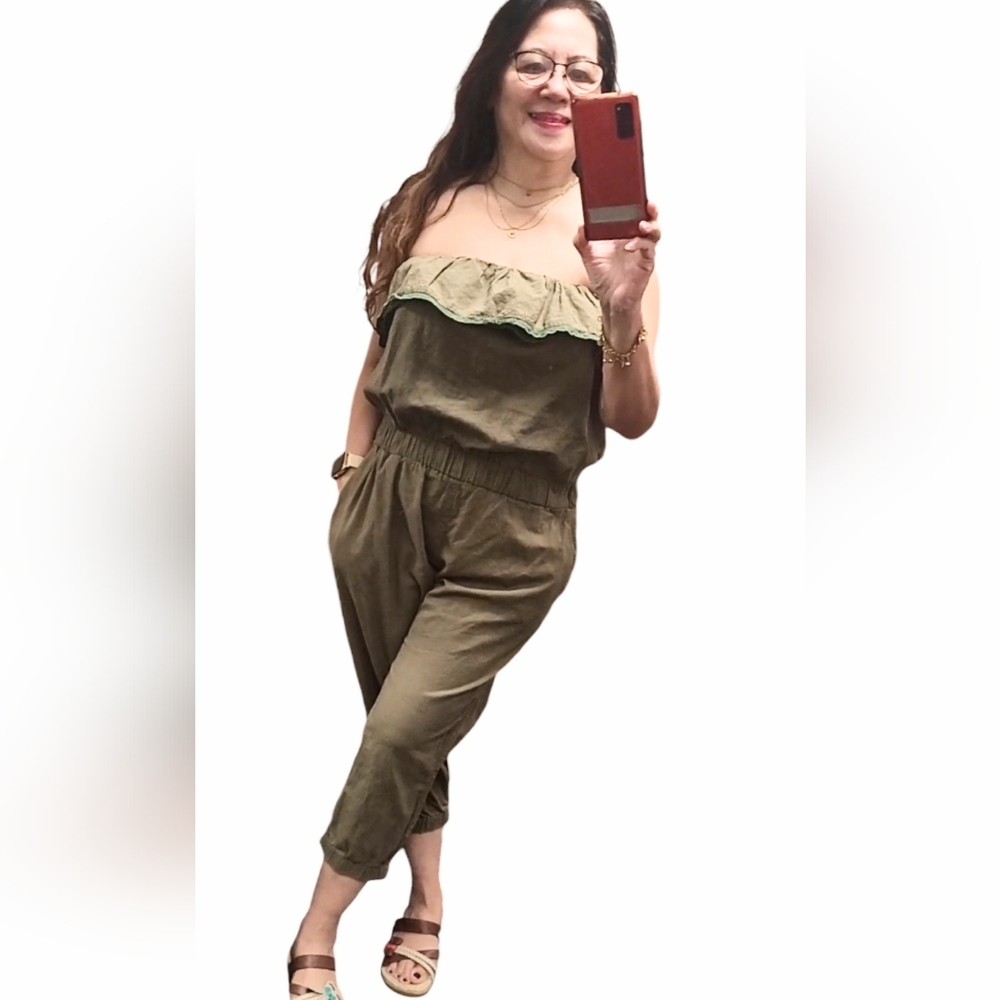 Green Jumpsuit. Size Small. Pre-loved like new.